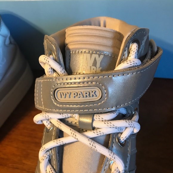 ADIDAS Ivy Park Forum Mid Icy Park Silver Metallic - Picture 5 of 11